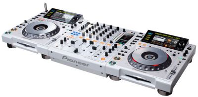 Pioneer offre LIMITED EDITION CDJ-2000 DIGITAL PLAYER E DJM-900NEXUS MIXER DJ BRILLANTE IN COLORE BI