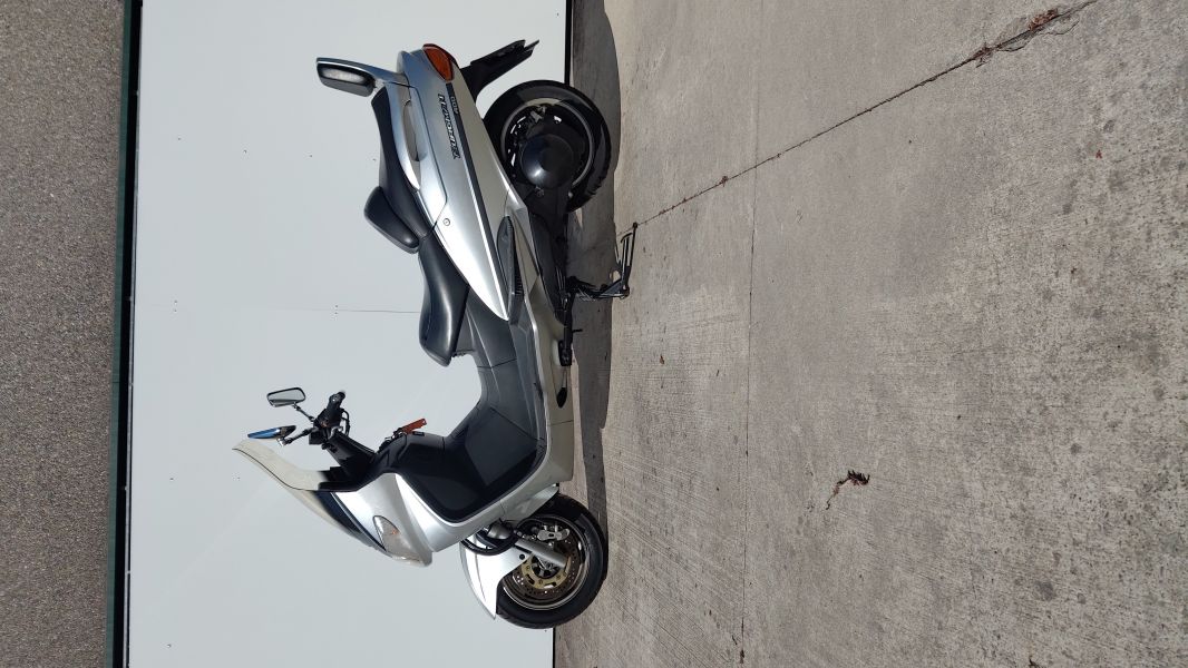 Suzuki Burgman 400