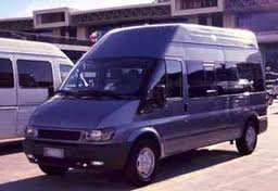 noleggio minibus 9 posti