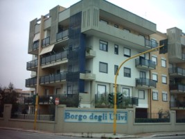 Recente prestigioso quadrivani pluriaccessoriato a Bari - Palese 