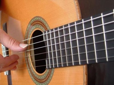 CORSO DI CHITARRA ANCHE A DOMICILIO PER BAMBINI-RAGAZZI-ADULTI