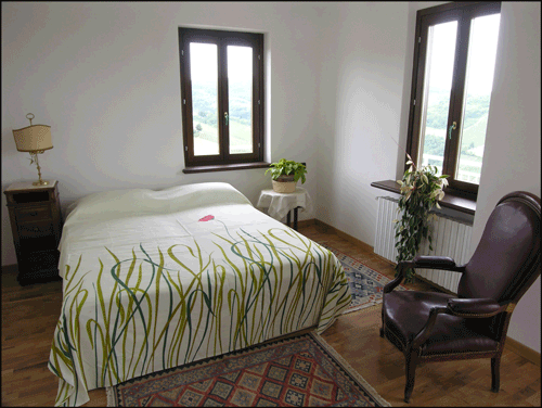 Charme 'vecchio Piemonte', viste stupende e coccole alla Cascina Bricchetto Langhe!