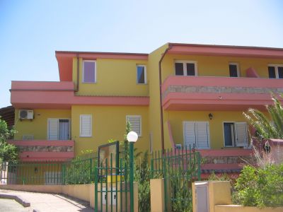 BADESI BILOCALE IN VILLETTA DA 2250 A 550 EURO LA SETT.