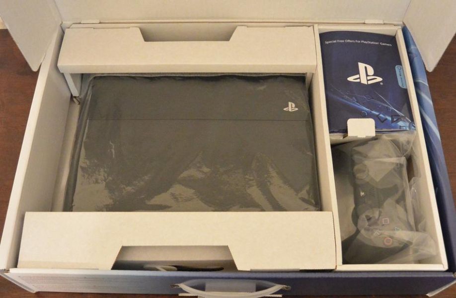 Ps4 importazione nuova pi� 1 gioco