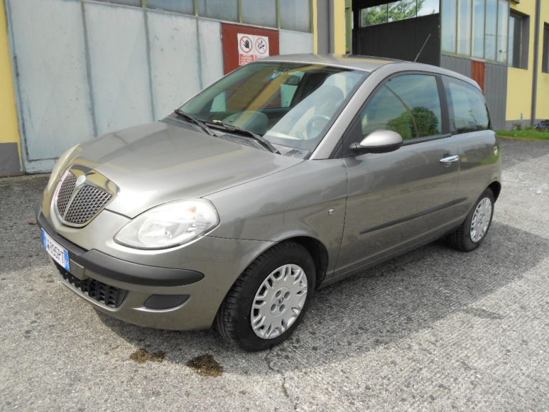 Lancia Ypsilon