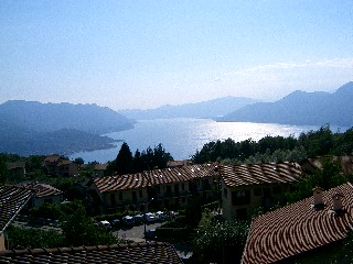 Recente villa con strepitosa vista lago