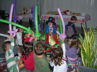 ANIMAZIONE FESTE COMPLEANNO / NOLEGGIO GIOCHI GONFIABILI