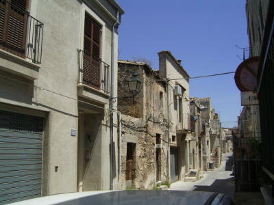 Vedita casa da ristrutturare zona Modica