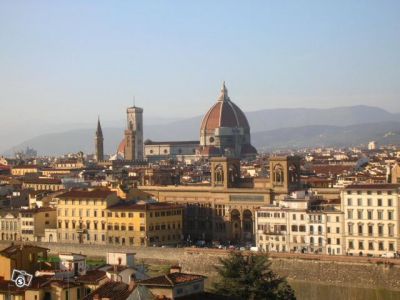 AFFITTASI GRANDE STANZA SINGOLA a firenze