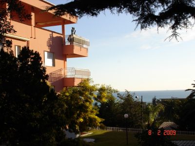 A   S A N R E M O  PRESTIGIOSO QUADRILOCALE in Residence + Box + Giardino