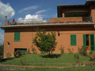 VENDESI CASA DI CAMPAGNA RIF.3.1