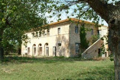 CASOLARE CON ANNESSI