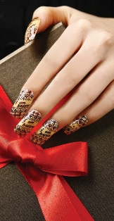 Un regalo originale per Natale: Stamping Nail Art 