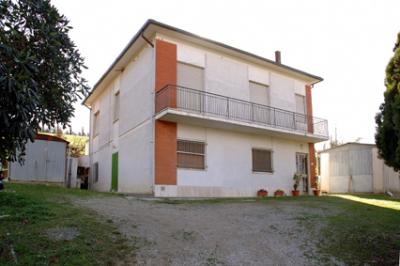 Immobile situato nella Regione Marche a S.Elpidio ...