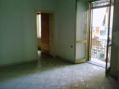 Vendesi appartamento napoli centro-nolana 3 vani...CASAin IMMOBILIARE Tel.081200198