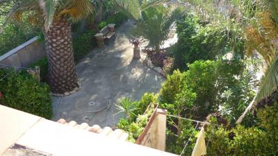 affittasi APPARTAMENTO INDIPENDENTE IN VILLA A 100 mt DAL MARE SU 1000 mt DI VERDE A SAN PIETRO IN B