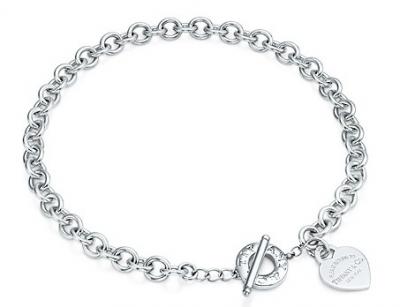 Tiffany&Co Anelli, Bracciali, Collane e Orecchini a partire da 19 euro.