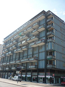 Ristrutturato bivani in via D. Pesce