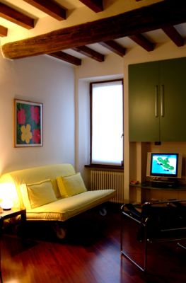 PARMAVECCHIA APPARTAMENTO AMMOBILIATO AD USO TURISTICO 