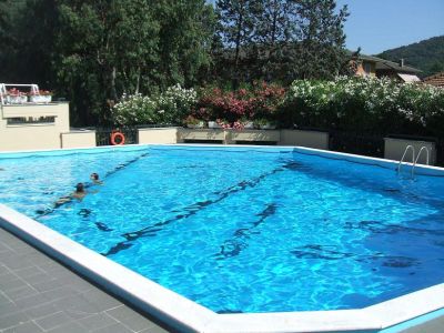 Rapallo , alloggio trilocale , 100mq, piscina condominiale