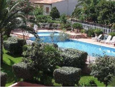 COSTA NORD PRIVATO AFFITTA QUADRILOCALE IN RESIDENCE CON PISCINE