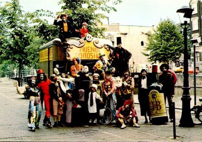 clown giocoleria fantasismo bolle di sapone giganti. puppet show-fachiro acrobatica per feste eventi