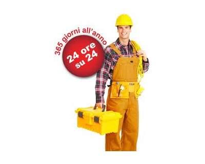 Artigiano elettricista esegue lavori certificati bassi costi