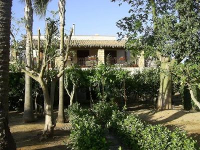 VILLA IMMERSA NEL VERDE 