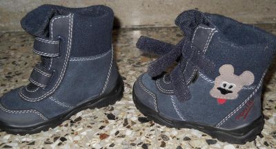 Stivaletto alto con pelo all'interno (Super fit) nr. 23 bl�