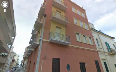 GALLIPOLI - PALAZZOTTO ANNI 60 IDEALE PER B & B.