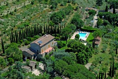 Due romantici appartamenti in casale dell'800
