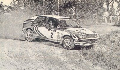 1 cerchio nero 15 pollici  freni 313 terra spare lancia delta abarth 490 euro