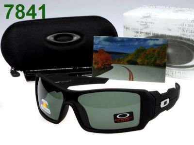 � 16 solo per Carrera, Ray-Ban, Oakley occhiali da sole