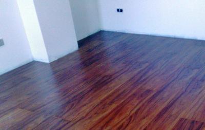 Montatore per arredamenti posatore di parquet
