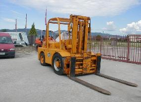 Vendesi carrelli elevatore OM