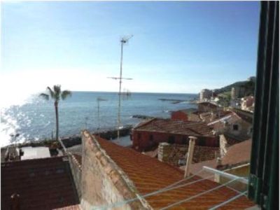 Imperia P.M. - Borgo Foce appartamento ristrutturato vista mare � 340.000