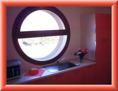 Spese incluse openspace climatizzato ed accessoriato