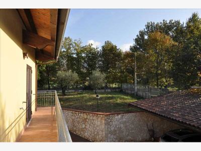 villa immersa nel verde campagna del frusinate