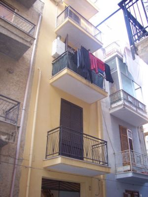 CASTELDACCIA, vendo palazzina indipendente prezzo affare