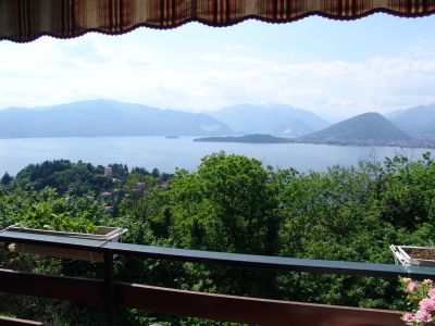 bifamiliare con vista lago