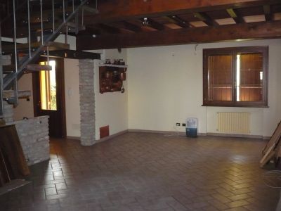 GRANDE BIFAMILIARE A BRESCELLO