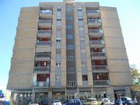Ampio trivani in via G. Petroni
