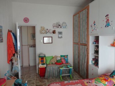 Via Servi di Maria Via servi di Maria cinque vani e servizi in buon condizioni