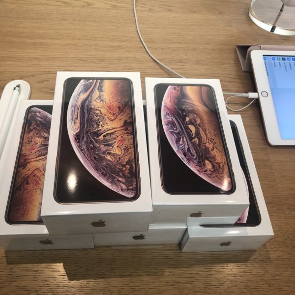 Apple iPhone XS 430EUR iPhone XS Max 550EUR iPhone X 350EUR Samsung S10 500EUR