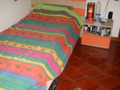 OFFRO AMPIA CAMERA SINGOLA PER RAGAZZA.