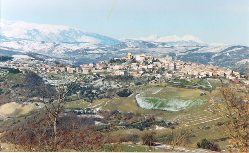 Casa su 3 livelli in collina vicino al mare di san salvo