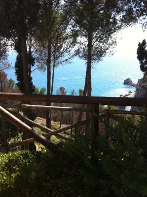 VILLINO A SCHIERA A SPERLONGA A PICCO SUL MARE!