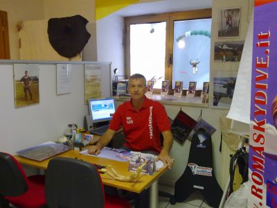 Corsi AFF di Paracadutismo  Roma