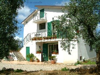 GRAZIOSO APPARTAMENTO  VICINO A ITRI / SPERLONGA /GAETA / FORMIA