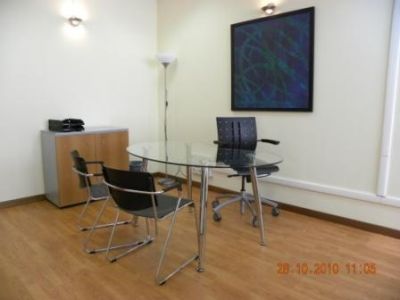 Fittasi stanze in uffici